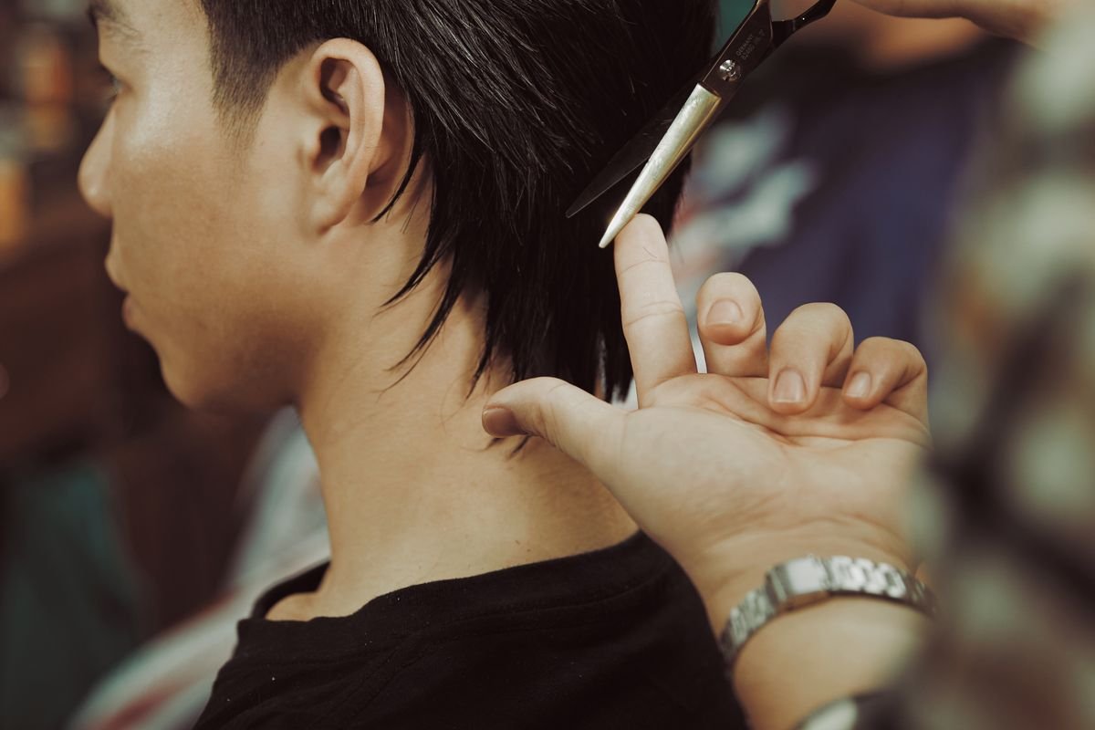 Tóc Layer Nam Là Gì? Hợp Mặt Nào và Cách Vuốt Đẹp